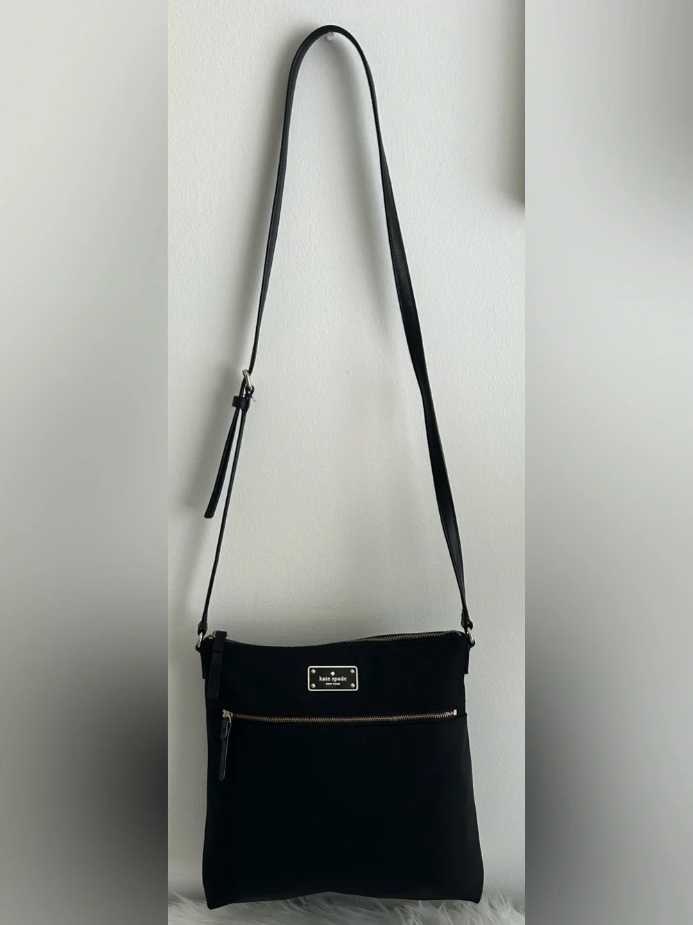 Kate Spade Black Nylon Crossbody Shoulder Bag Gold Zip Pocket Adjustable Strap